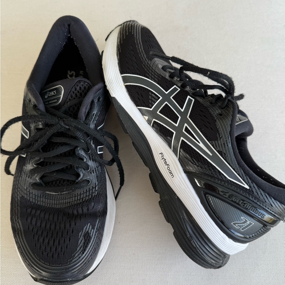 Asics Women's Gel-Nimbus 21 Running Shoes Black Size